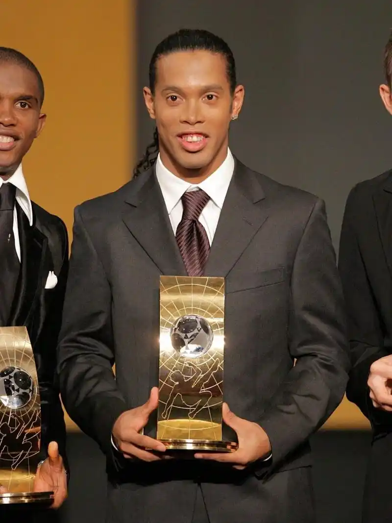 一个年轻高 一个年轻高